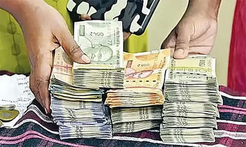 தேர்தல் பறக்கும் படை சோதனை: சென்னையில் ரூ.11.61 லட்சம் பணம் பறிமுதல் 