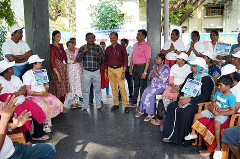 சென்னையில் காது கேளாதோர், வாய் பேச இயலாதோர்களுக்கு சைகை மொழியில் தேர்தல் விழிப்புணர்வு 