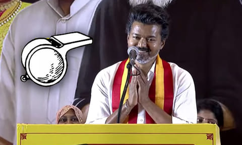 ‘வீட்டு வாசலில் விசில் சின்னத்தை கோலமாக போடுங்கள்’ - த.வெ.க. தலைவர் விஜய் 