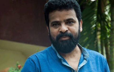 விருப்பு வெறுப்புகளை மறந்துவிடுங்கள்: இயக்குனர் அமீர் வாட்ஸ் அப் பதிவு