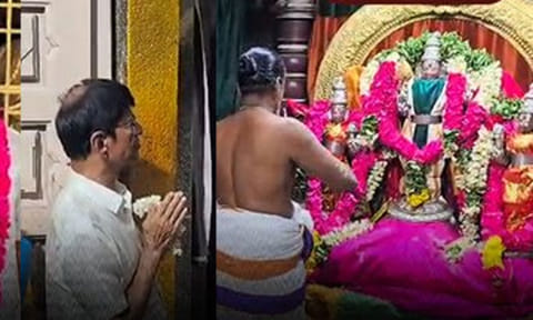 திருத்தணியில் எஸ்.ஏ.சந்திரசேகர் சாமி தரிசனம்