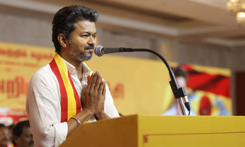 2 தொகுதிகளிலும் வெற்றி: திருச்சி கிழக்கு தொகுதியை இவருக்கு விட்டுக்கொடுக்கிறாரா விஜய்..?
