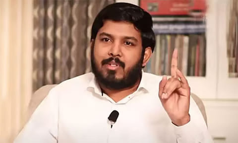 ‘பா.ஜ.க.வை எதிர்க்கும் கொள்கை உறுதியும், துணிவும் விஜய்யிடம் உள்ளதா?’ - ஆளூர் ஷா நவாஸ் கேள்வி 