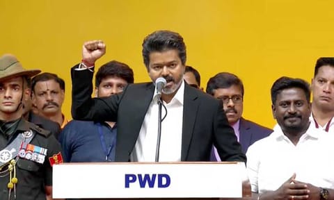 தமிழ்நாட்டின் 13-வது முதல்-அமைச்சராக பதவியேற்றார் தவெக தலைவர் விஜய்