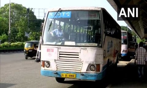 பெண்களுக்கு இலவச பயணம் - அறிவிப்பை மறுபரிசீலனை செய்ய கேரள அரசுக்கு தனியார் பேருந்து நிறுவனங்கள் கோரிக்கை