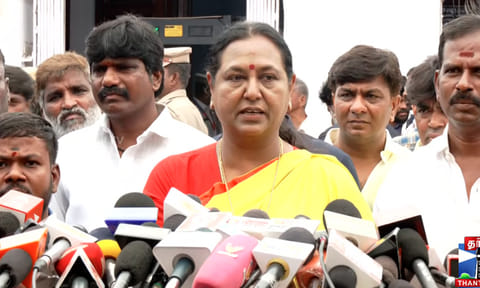 முதல்-அமைச்சர் விஜய்க்கு கால அவகாசம் கொடுக்க வேண்டும் - பிரேமலதா பேட்டி
