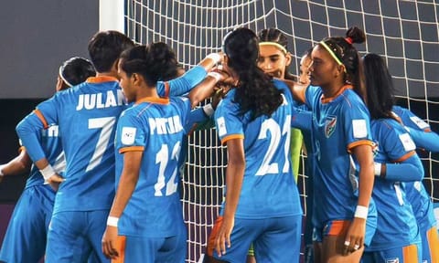 மகளிர் ஆசியக் கோப்பை: சீன அணியிடம் வீழ்ந்த இந்தியா - உலகக் கோப்பை கனவு கலைந்தது
