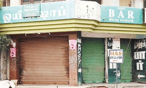 தூத்துக்குடியில் டாஸ்மாக் கடை மூடல்: பொதுமக்கள் வரவேற்பு