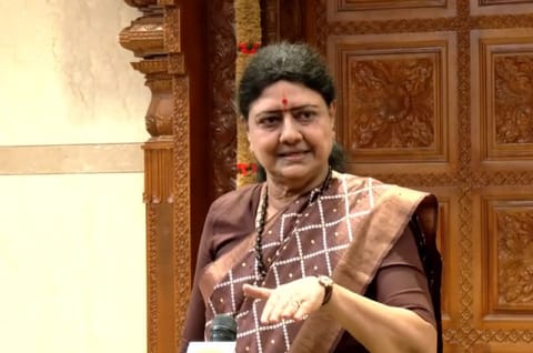அதிமுக ஒன்றிணைவது அவசியம்: சசிகலா பேச்சு
