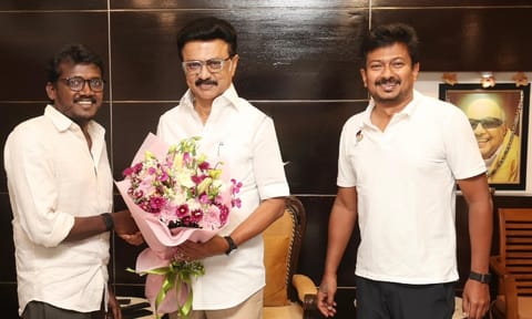 திமுக தலைவர் மு.க.ஸ்டாலினுடன்  இயக்குனர் மாரி செல்வராஜ் சந்திப்பு