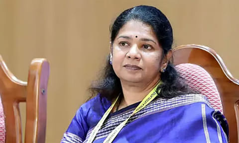 மும்மொழித் திட்டத்தை தவெக அரசும் எதிர்க்க வேண்டும்: கனிமொழி