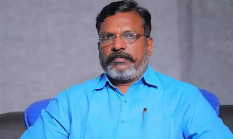 ஒரு சோபா வாங்குறதையும் ஷூ போடுவதையும் கூட அரசியலாக பார்ப்பது வேடிக்கை! - வி.சி.க. 