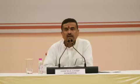 மேற்கு வங்காளம்:  இமாம்கள், பூசாரிகளுக்கான மதிப்பூதியம் ரத்து; புதிய அரசு முடிவு
