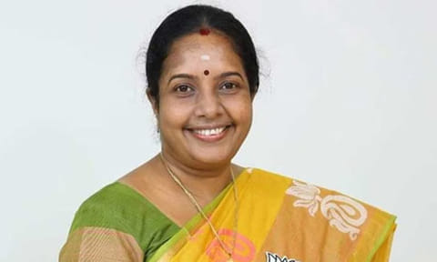 இந்து சமய அறநிலையத்துறைக்கு விரைவில் அமைச்சரை நியமிக்க வேண்டும் - வானதி சீனிவாசன்