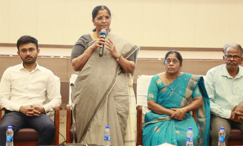 சென்னை மாநகராட்சி பள்ளிகளில் குளிர் கூரை அமைப்புகள் - ஆசிரியர்களுக்கு பயிற்சி கூட்டம்
