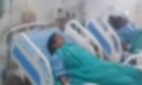 தனியார் நிறுவனத்தில் ரசாயன வாயு தாக்கி 4 ஊழியர்கள் மயக்கம் - ஆஸ்பத்திரியில் தீவிர சிகிச்சை