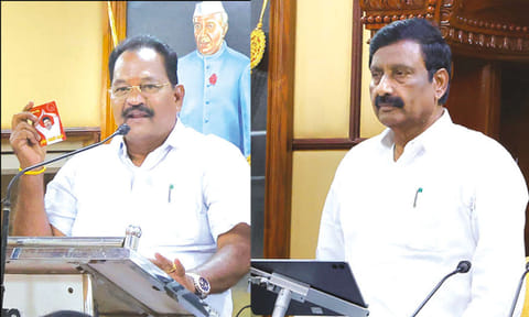 புதுச்சேரி சட்டசபையில் விஜய் படத்தை காட்டி உறுதிமொழி ஏற்ற தவெக எம்.எல்.ஏ. - சபாநாயகர் எதிர்ப்பு