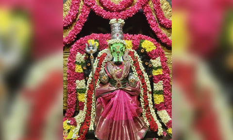 சிறப்பு அலங்காரத்தில் கெரகோடஅள்ளி ஸ்ரீ அஷ்ட வராகி அம்மன் 