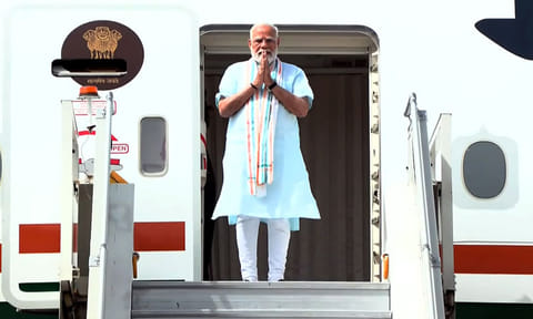 5 நாடுகள் சுற்றுப்பயணத்தை முடித்துக்கொண்டு தாயகம் திரும்பினார் பிரதமர் மோடி