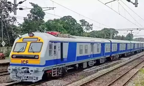 சென்னை கடற்கரை-செங்கல்பட்டு இடையிலான மின்சார ரெயில் பகுதிநேரமாக ரத்து