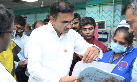 தமிழ்நாட்டில் 8 ஆயிரம் தனியார் மருத்துவமனைகள் திறக்க தற்காலிக அனுமதி வழங்க உத்தரவு