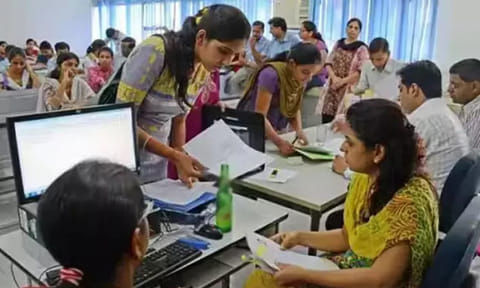 பொறியியல் படிப்புகளுக்கு இதுவரை 2.34 லட்சம் மாணவர்கள் விண்ணப்பம்
