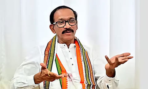 வேண்டுமானால் எங்களைத் தாக்குங்கள், வாக்களித்த தமிழக மக்களைத் தாக்காதீர்கள் - கிரிஷ் சோடங்கர்