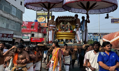 சிங்கபெருமாள் கோவில்: பாடலாத்ரி நரசிம்ம பெருமாள் சேஷ வாகனத்தில் வீதி உலா