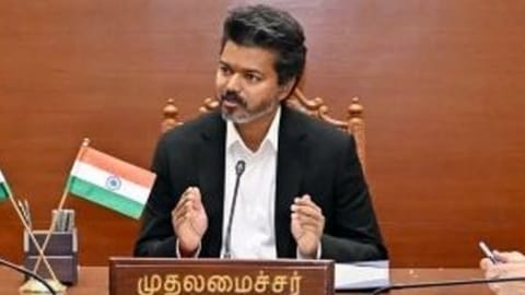 சட்டம் ஒழுங்கு பிரச்சினை:  முதல் அமைச்சர் விஜய் ஆலோசனை