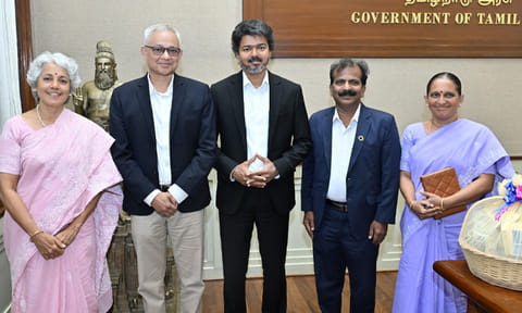 முதல்-அமைச்சர் விஜய்யுடன் முக்கிய பிரமுகர்கள் சந்திப்பு