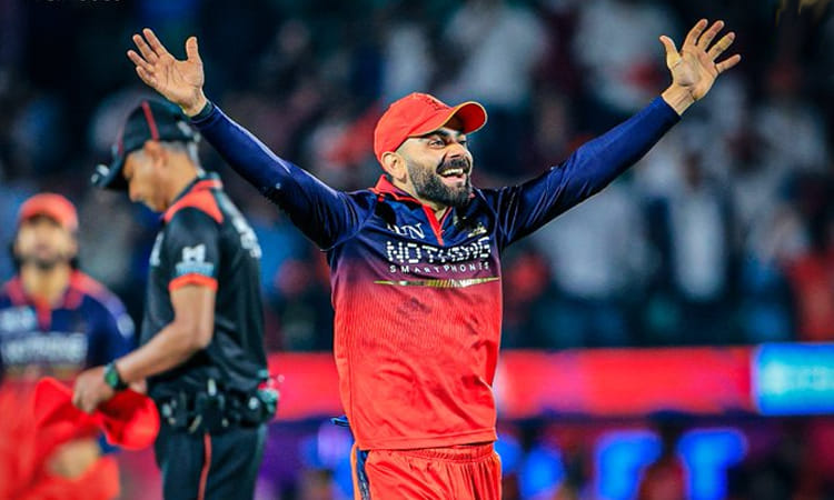 ஆர்சிபி ரசிகர்களுக்கு டபுள் டிரீட்... இறுதிப்போட்டிக்கு தகுதி பெற்றதோடு விராட் கோலி படைத்த உலக சாதனை
