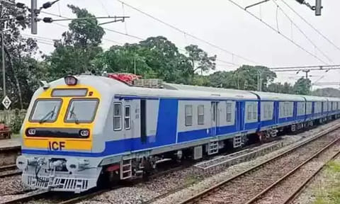 மெமு சிறப்பு ரெயில்