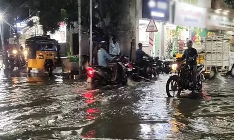 11 மாவட்டங்களில் இரவு 10 மணி வரை மழைக்கு வாய்ப்பு