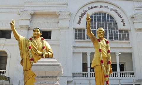 இனி நமக்குள் பிரிவில்லை; இரும்பு  கோட்டையை எவராலும் அசைக்க முடியாது - அ.தி.மு.க. ‘எக்ஸ்’ பக்கத்தில் பதிவு