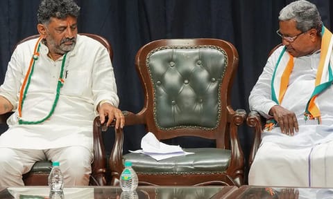  டிகே சிவக்குமார் - சித்தராமையா