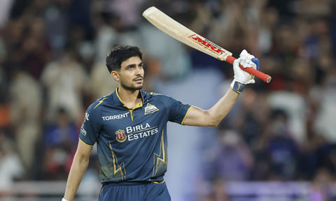 ராஜஸ்தான் அணியை வீழ்த்தி குஜராத் இறுதிப்போட்டிக்கு முன்னேற்றம்