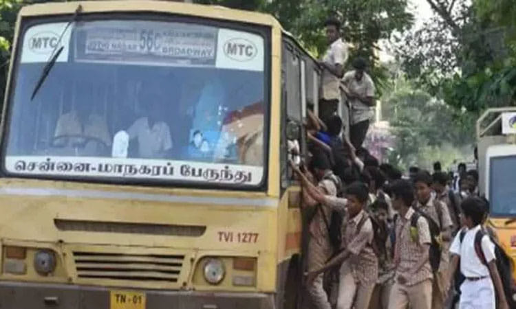 அரசு பஸ்களில் மாணவர்கள் கட்டணமின்றி பயணிக்கலாம் - போக்குவரத்துறை அமைச்சர் 
