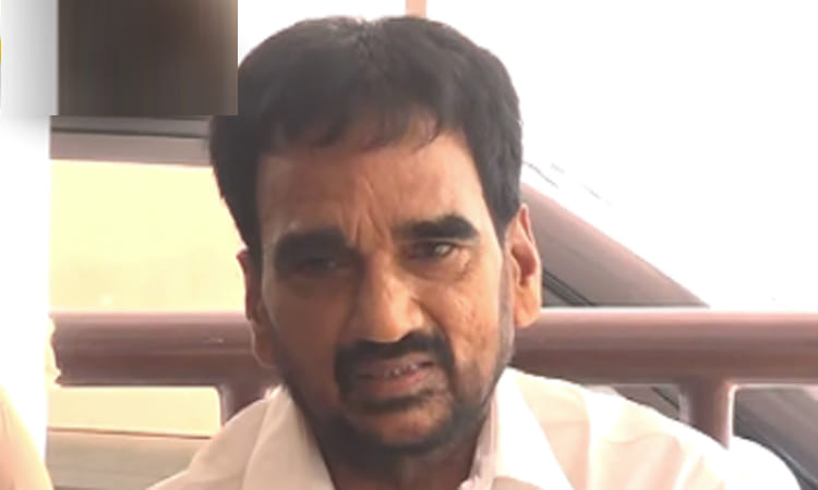 அதிமுகவில் இருந்து முன்னாள் எம்.பி. இளவரசன் விலகல்