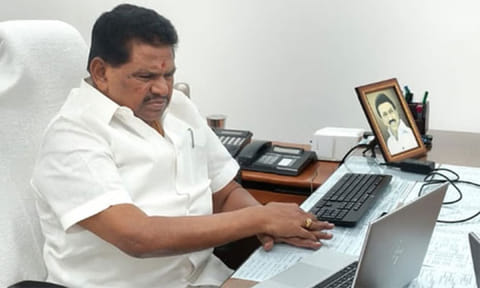 அனிதா ராதாகிருஷ்ணன்