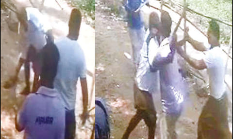 
மதுபாட்டிலுக்கு கூடுதலாக ரூ.10 வசூலிப்பு: டாஸ்மாக் ஊழியரை தாக்கிய முதியவர்