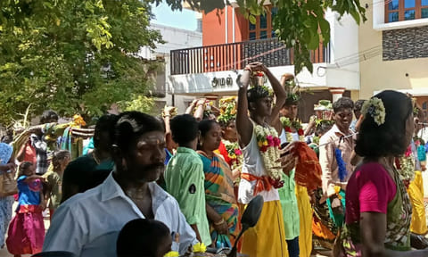 புதுக்கோட்டை மாவட்டம் வயலோகம் முத்துமாரியம்மன் கோவில் திருவிழா