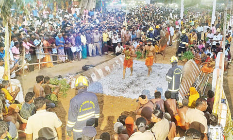 சிவகிரி திரௌபதி அம்மன் கோவில், பூக்குழி திருவிழா, தீமிதி நிகழ்ச்சி