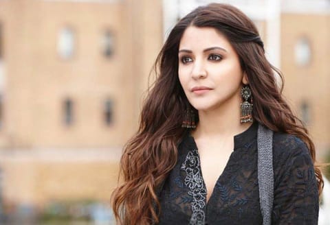 கர்ப்பம் குறித்த வதந்தி ; நீங்கள் முட்டாள் ஆகிவிடுவீர்கள் - அனுஷ்கா சர்மா கோபம்