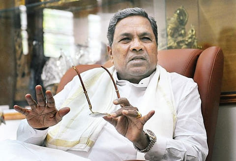 சட்ட மன்ற தேர்தல் முடிவுகள்; கர்நாடக முதல் மந்திரி சித்தராமையா பின்னடைவு