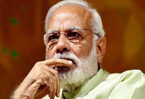 பெட்ரோல் விலை உயர்வு, ரூபாய் மதிப்பு வீழ்ச்சி: ரிசர்வ் வங்கி கவர்னருடன் பிரதமர் ஆலோசனை
