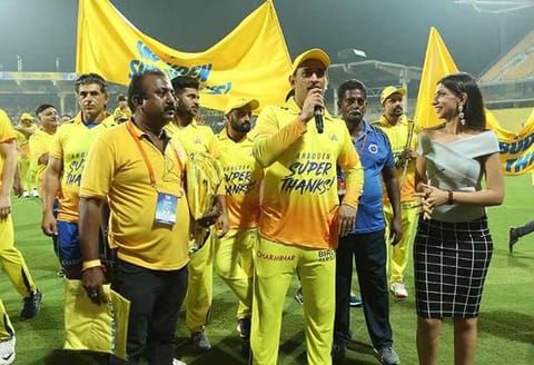 ”தல” என்றே அழைக்கிறார்கள் : சி.எஸ்.கே ரசிகர்கள் குறித்து டோனி உருக்கம்