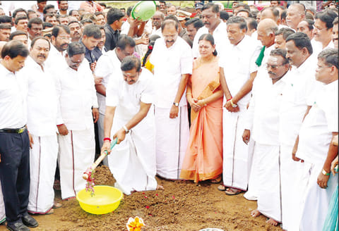 83 ஆண்டுகளுக்கு பிறகு முதல் முறையாக மேட்டூர் அணையை தூர்வாரும் பணி