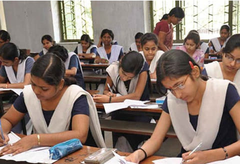 சிபிஎஸ்இ பத்தாம் வகுப்பு தேர்வு முடிவுகள் இணையதளத்தில் வெளியீடு