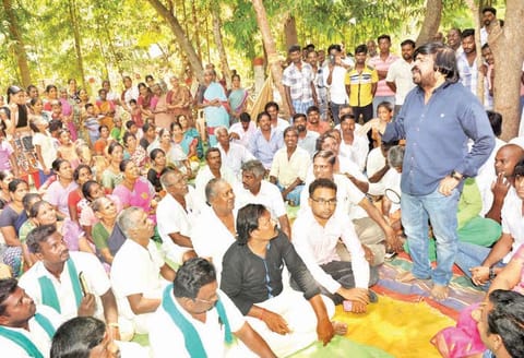 காவிரியில் தண்ணீர் கேட்பதை தடுக்க டெல்டா பகுதியை பாலைவனமாக்கும் முயற்சிகள் தொடர்கிறது