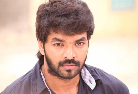 தயாரிப்பாளர் சங்கத்தில் நடிகர் ஜெய் மீது புகார் ரூ.1.5 கோடி நஷ்டம் ஏற்படுத்தியதாக குற்றச்சாட்டு